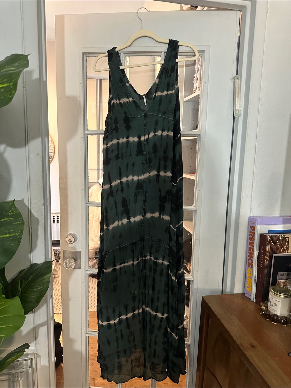 Sleeveless Dark Green Tie-Dye Maxi Dress